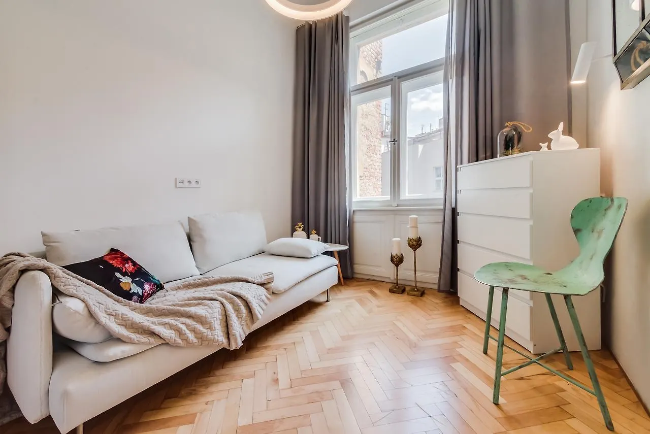 Apartment Luna'S Home Prag