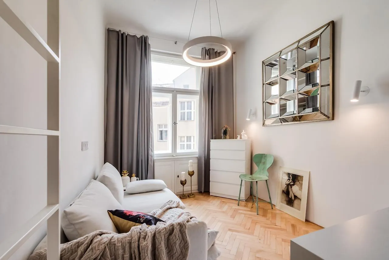 Luna'S Home Prag